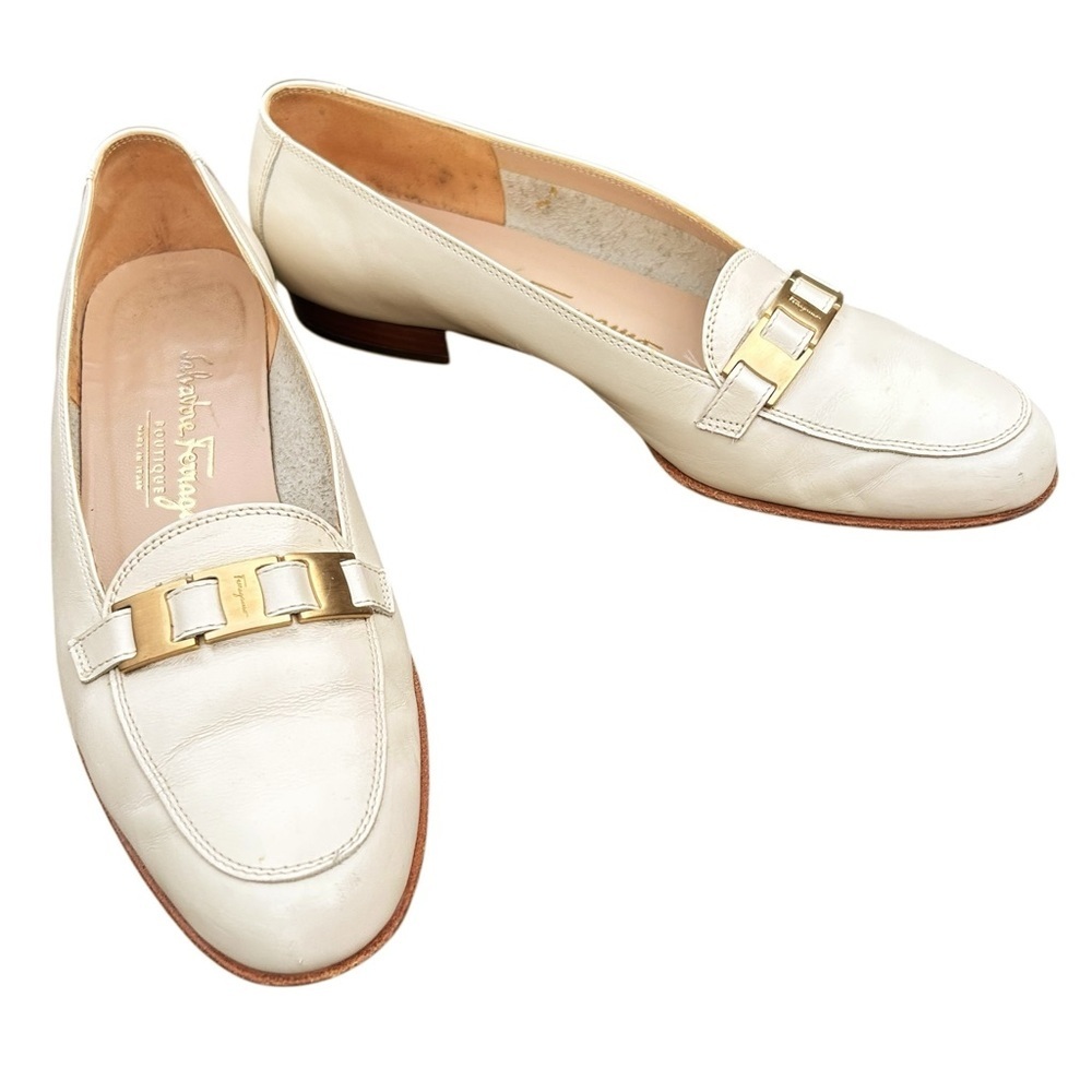 Salvatore Ferragamo Cream Leather Loafers with Gold Accent
